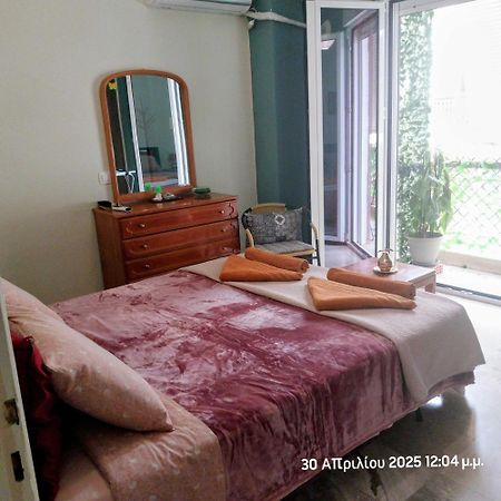 Cozy & Bright Home 50M From Subway -Agios Antonios Athen Eksteriør bilde