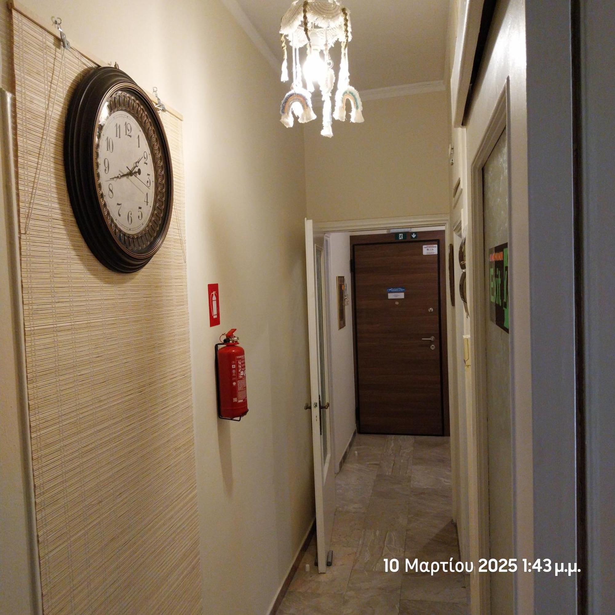Cozy & Bright Home 50M From Subway -Agios Antonios Athen Eksteriør bilde