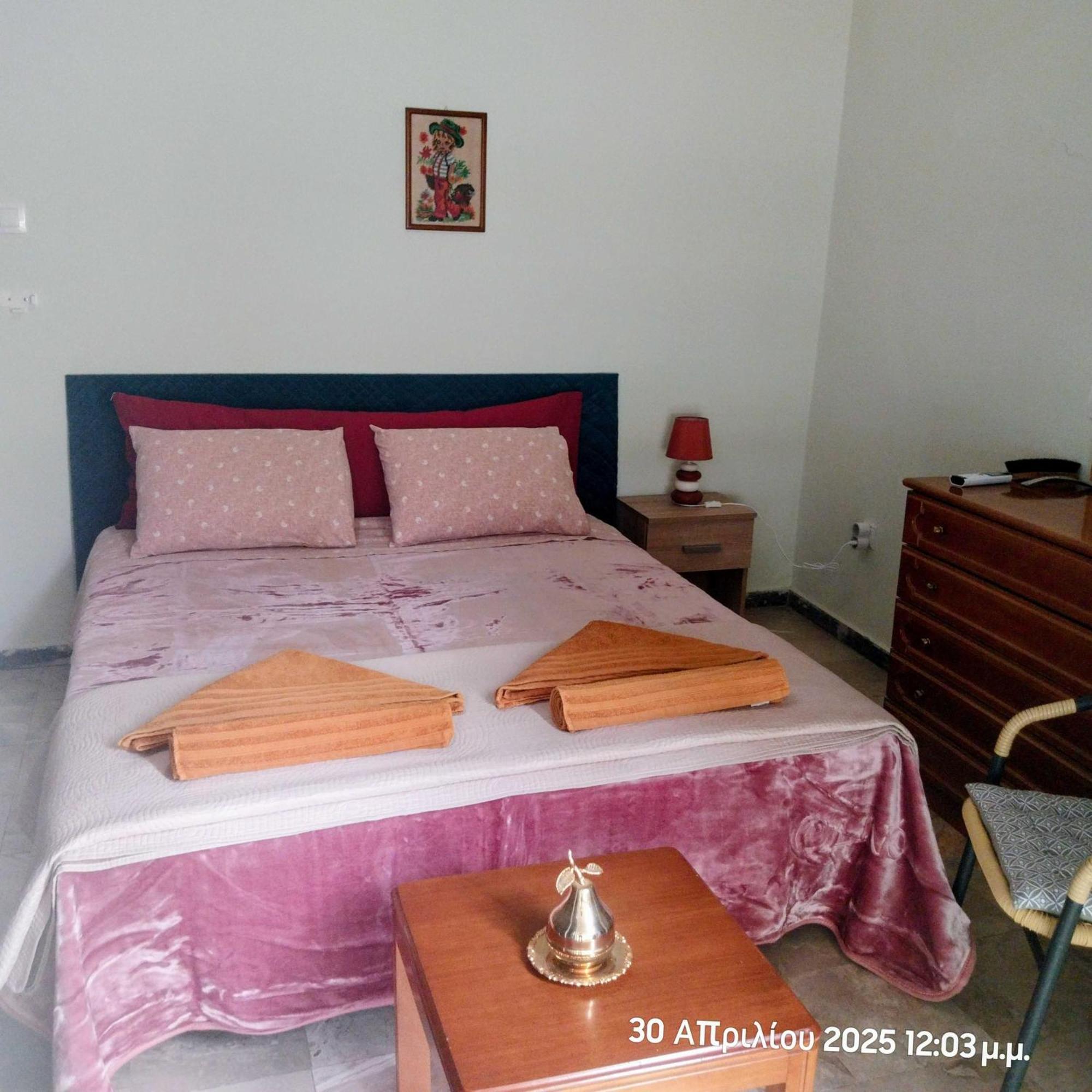 Cozy & Bright Home 50M From Subway -Agios Antonios Athen Eksteriør bilde